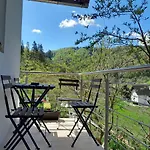 Near By Capital Of Slovenia Apartamento